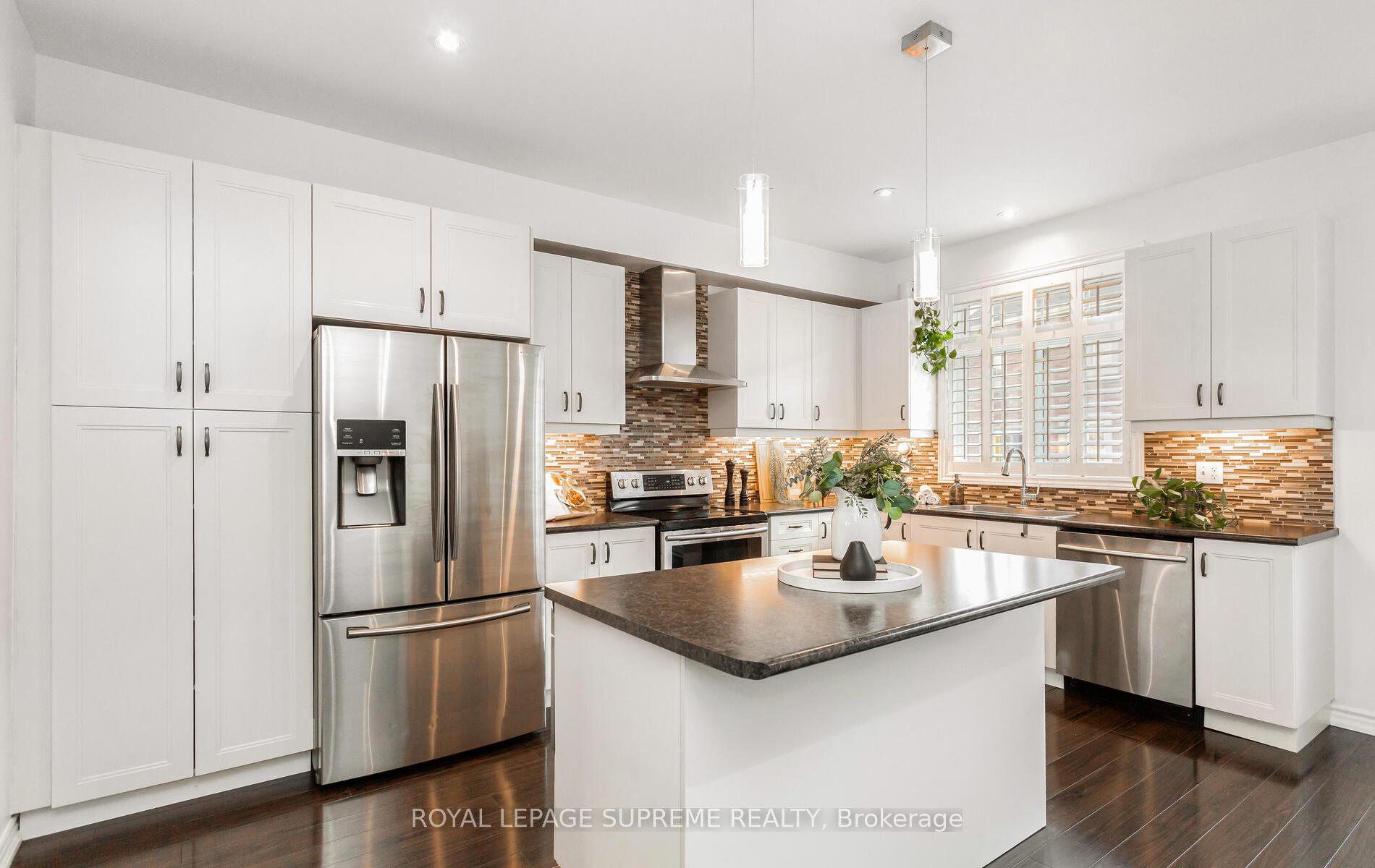 Photo 19 of 9 Savage Drive, Hamilton, Waterdown — HOMEH