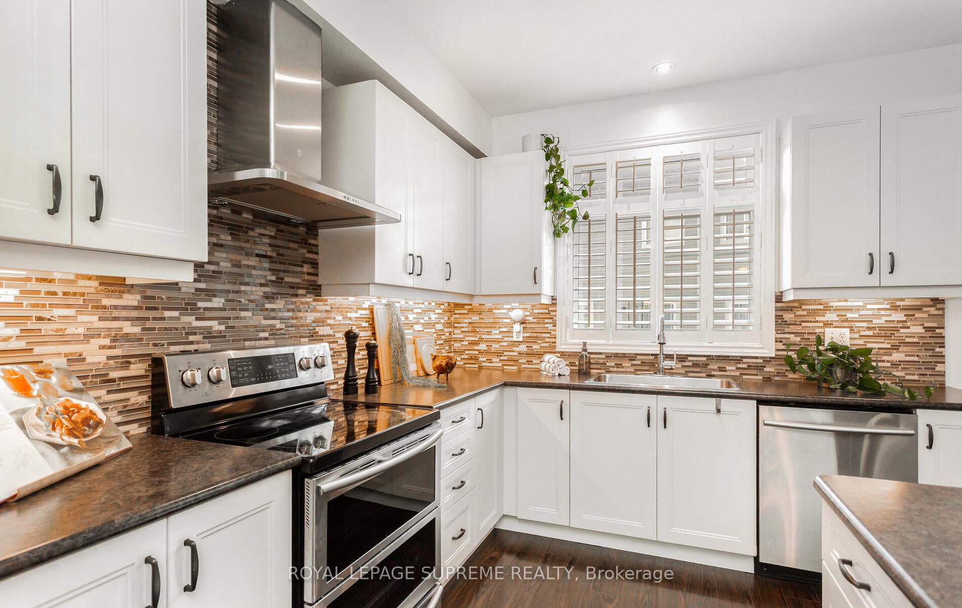 Photo 21 of 9 Savage Drive, Hamilton, Waterdown — HOMEH