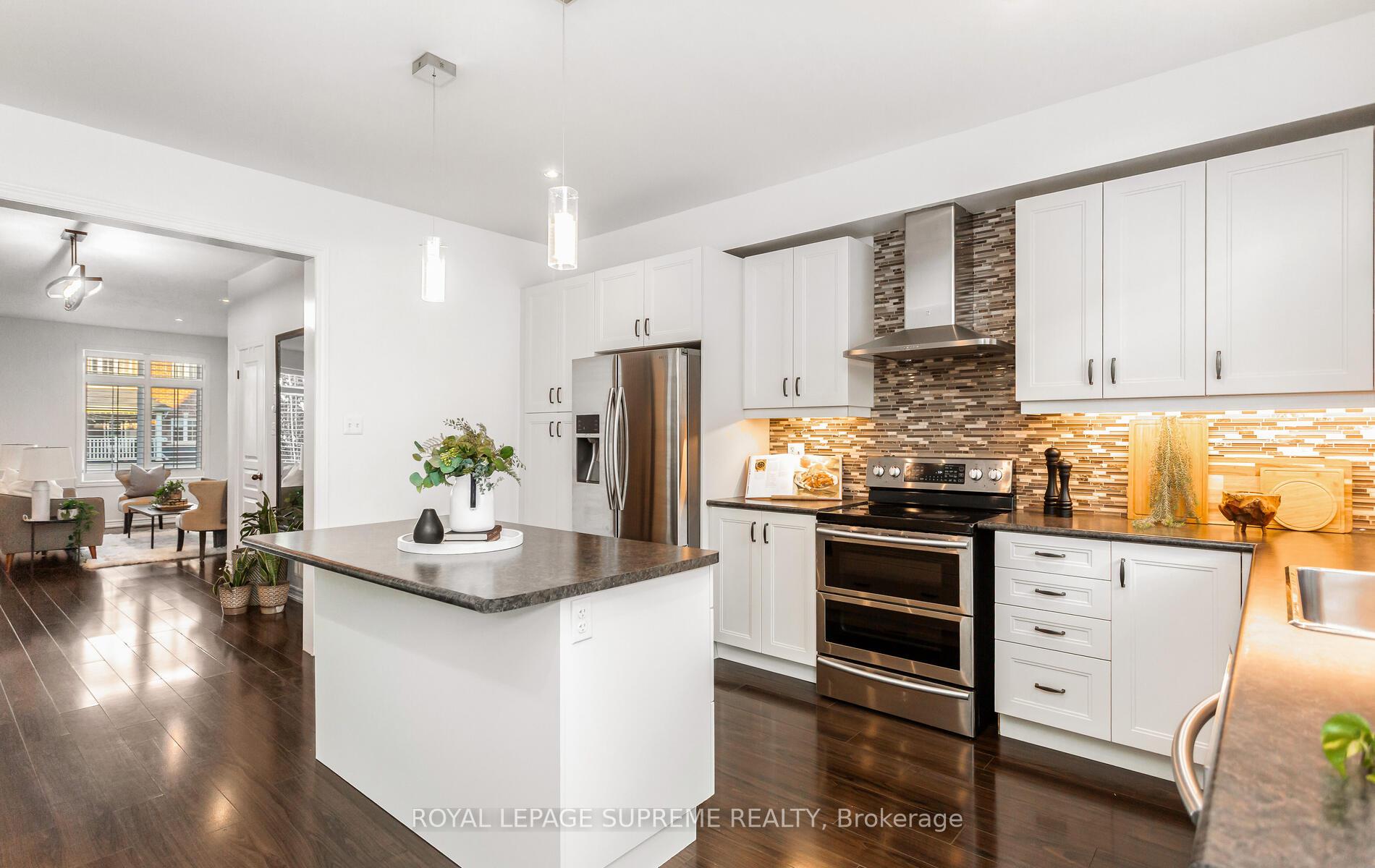 Photo 25 of 9 Savage Drive, Hamilton, Waterdown — HOMEH