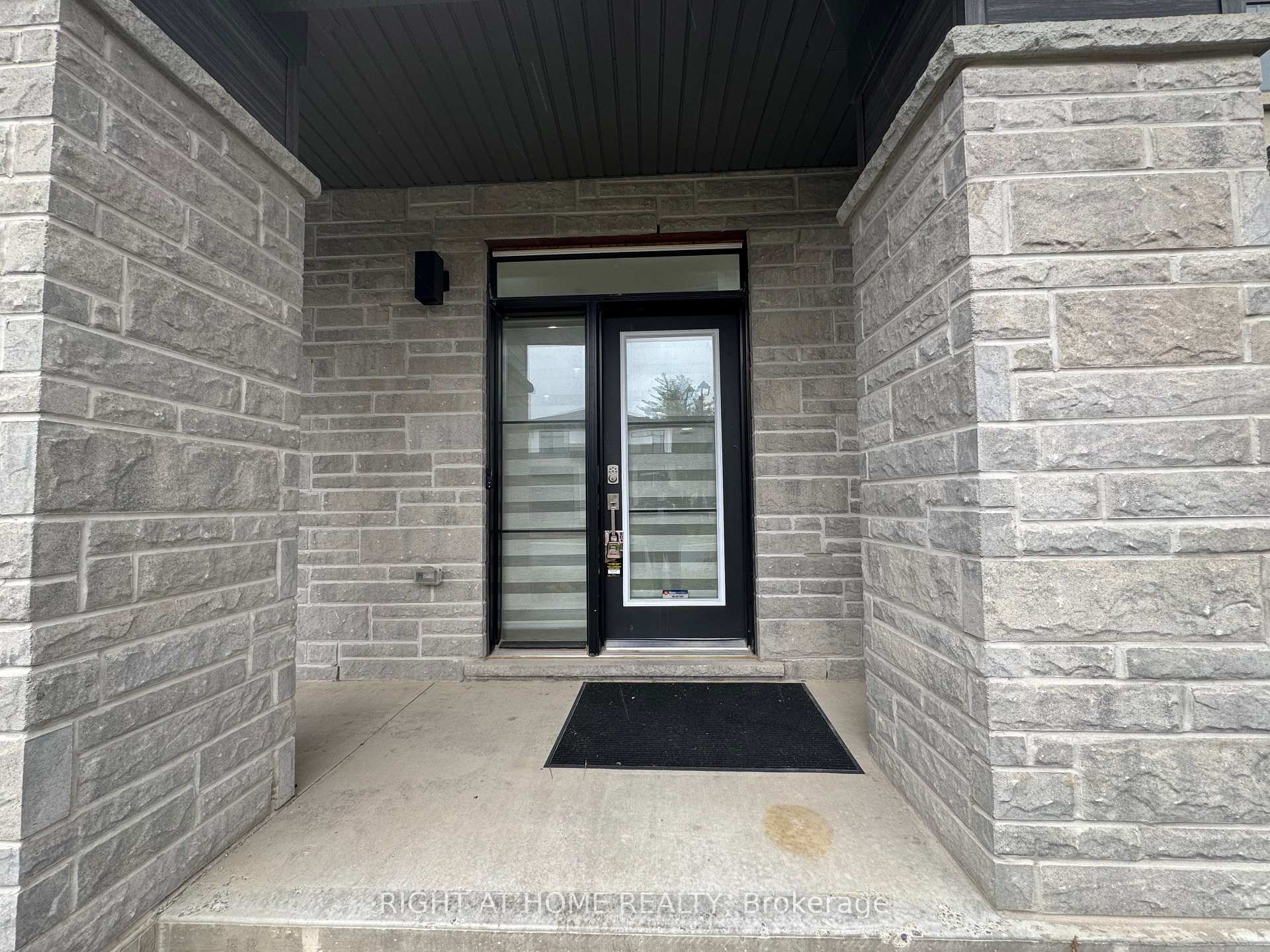 Photo 30 of 110 Daugaard Avenue, Brant, Paris — HOMEH
