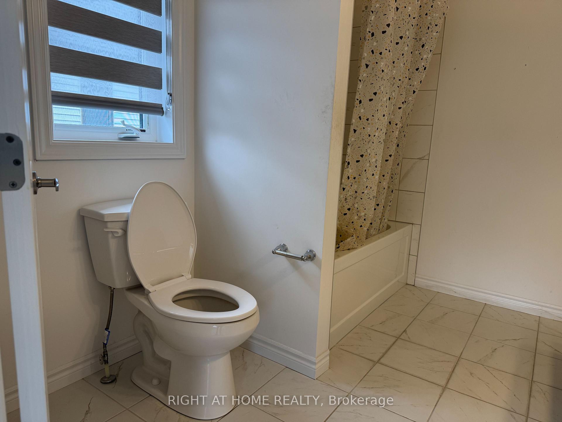 Photo 13 of 110 Daugaard Avenue, Brant, Paris — HOMEH