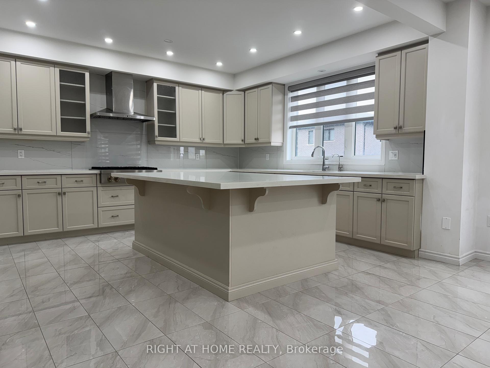 Photo 50 of 110 Daugaard Avenue, Brant, Paris — HOMEH