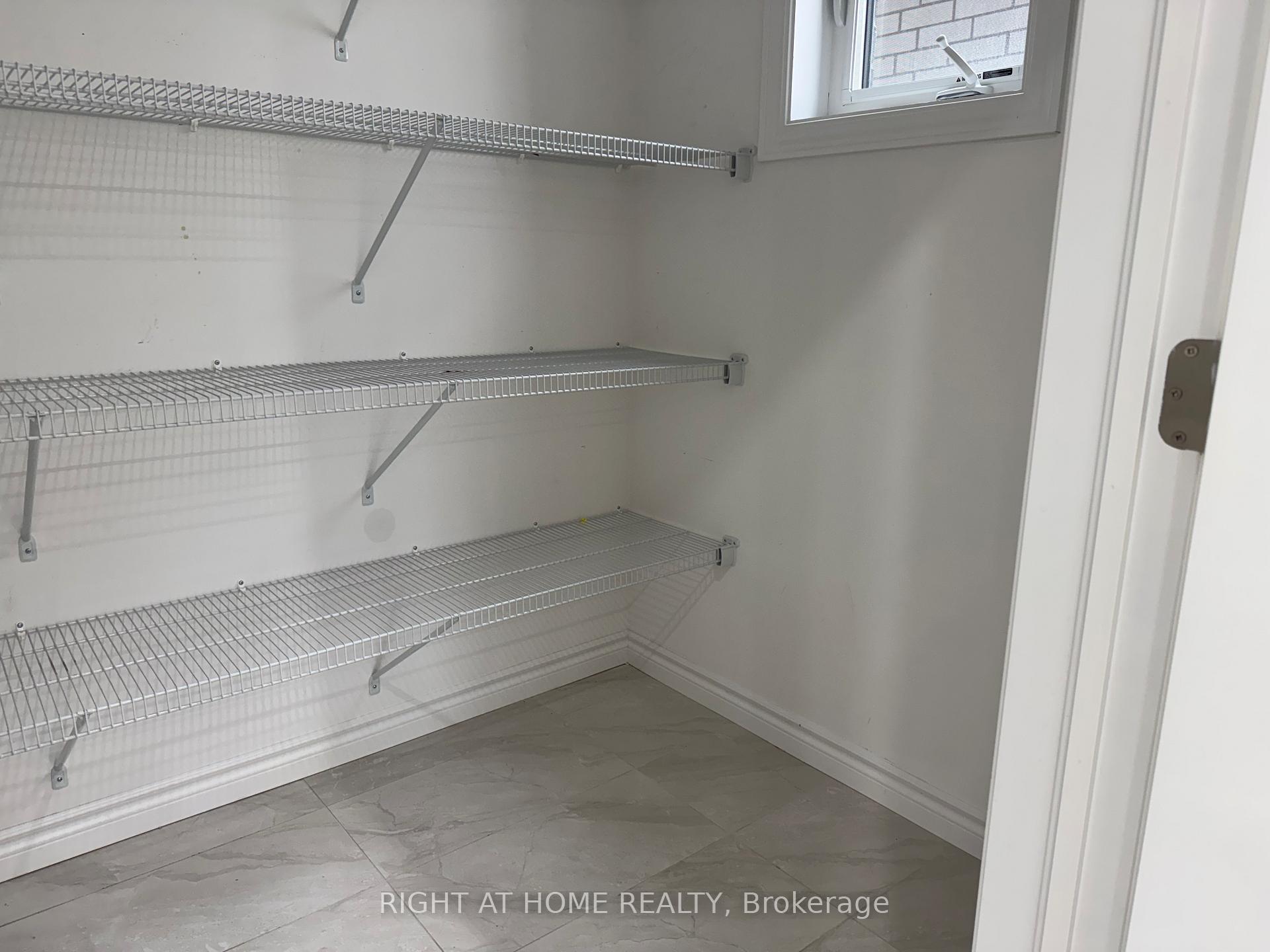 Photo 40 of 110 Daugaard Avenue, Brant, Paris — HOMEH