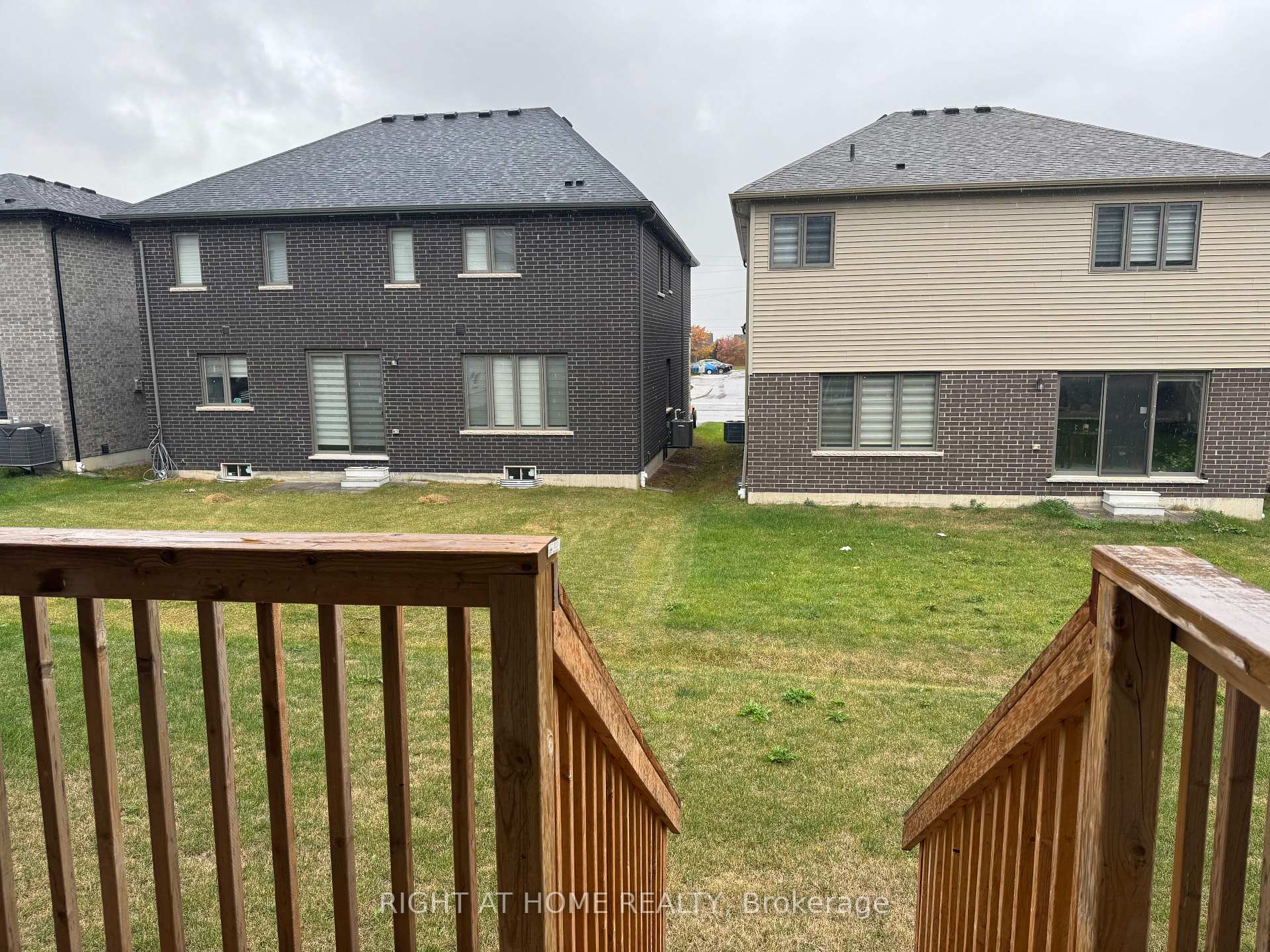 Photo 41 of 110 Daugaard Avenue, Brant, Paris — HOMEH