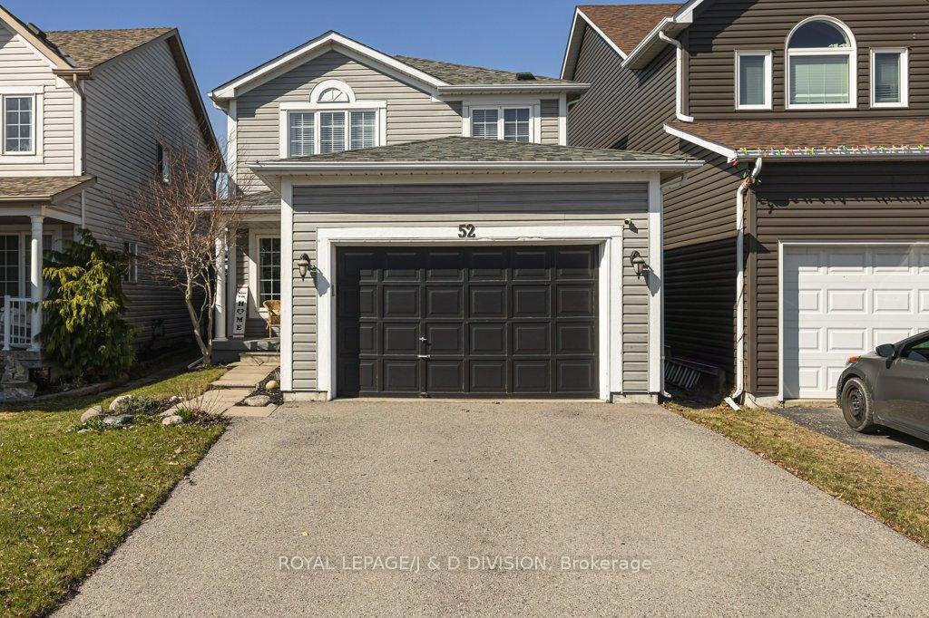 Photo 2 of 52 Hammond Street, Clarington, Bowmanville — HOMEH