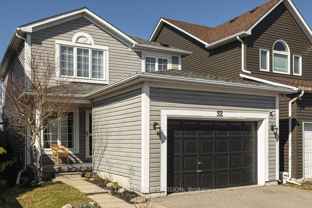 Photo 4 of 52 Hammond Street, Clarington, Bowmanville — HOMEH