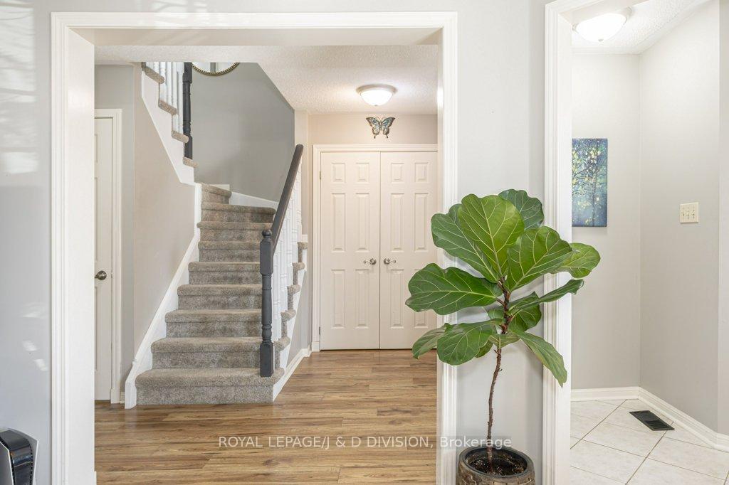 Photo 8 of 52 Hammond Street, Clarington, Bowmanville — HOMEH