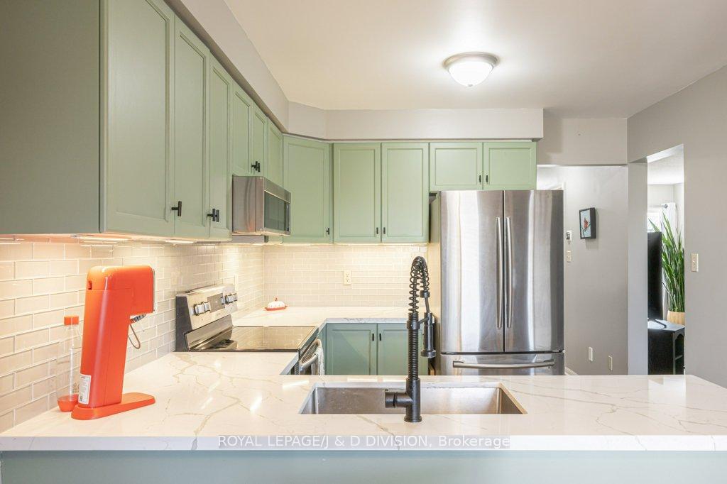 Photo 13 of 52 Hammond Street, Clarington, Bowmanville — HOMEH
