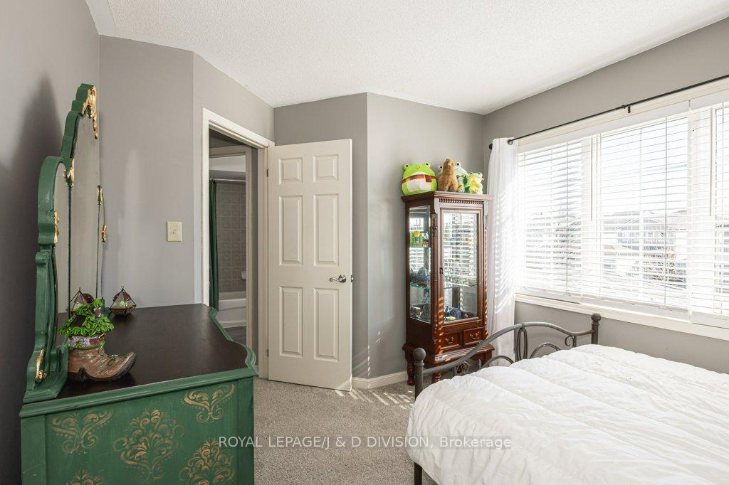 Photo 21 of 52 Hammond Street, Clarington, Bowmanville — HOMEH
