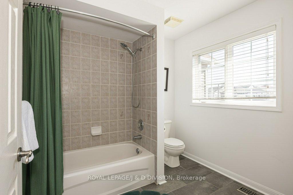 Photo 22 of 52 Hammond Street, Clarington, Bowmanville — HOMEH