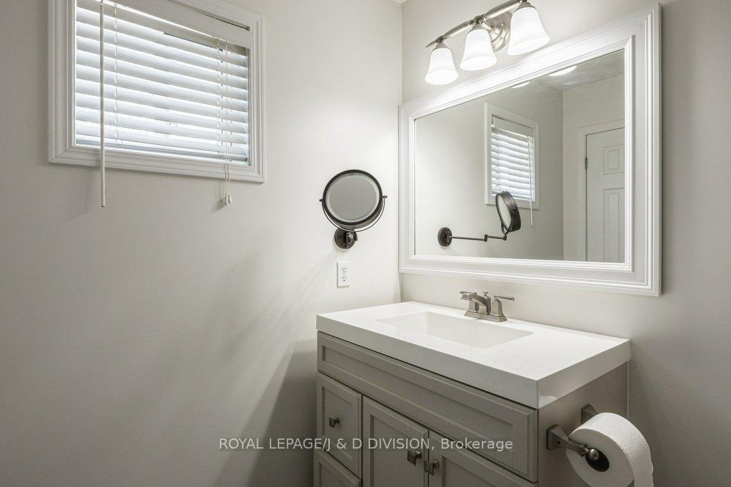 Photo 32 of 52 Hammond Street, Clarington, Bowmanville — HOMEH