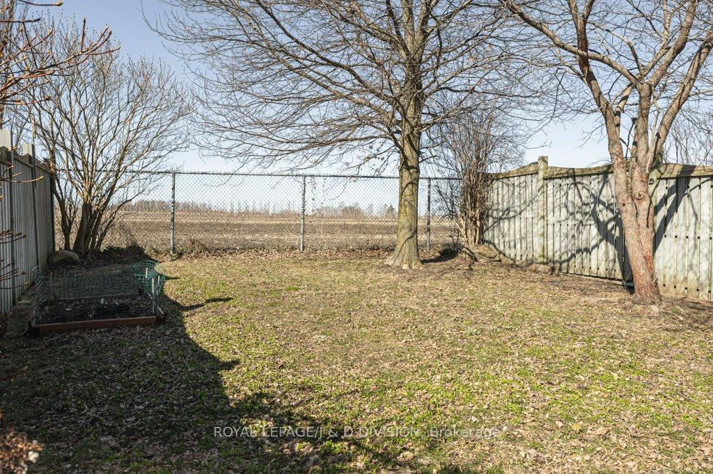 Photo 34 of 52 Hammond Street, Clarington, Bowmanville — HOMEH