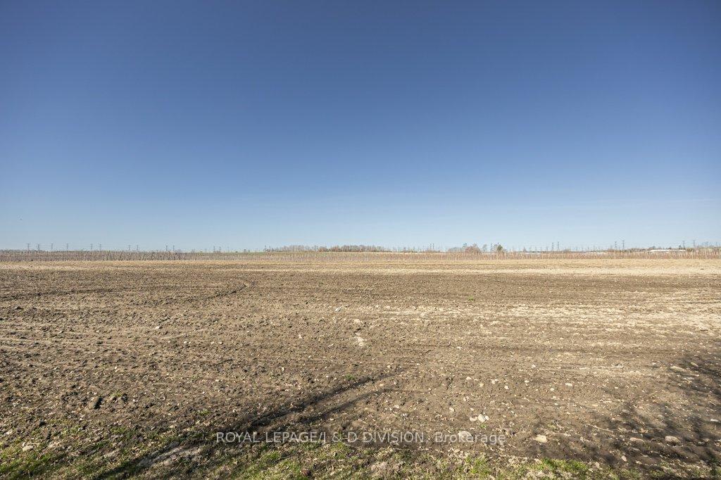 Photo 36 of 52 Hammond Street, Clarington, Bowmanville — HOMEH