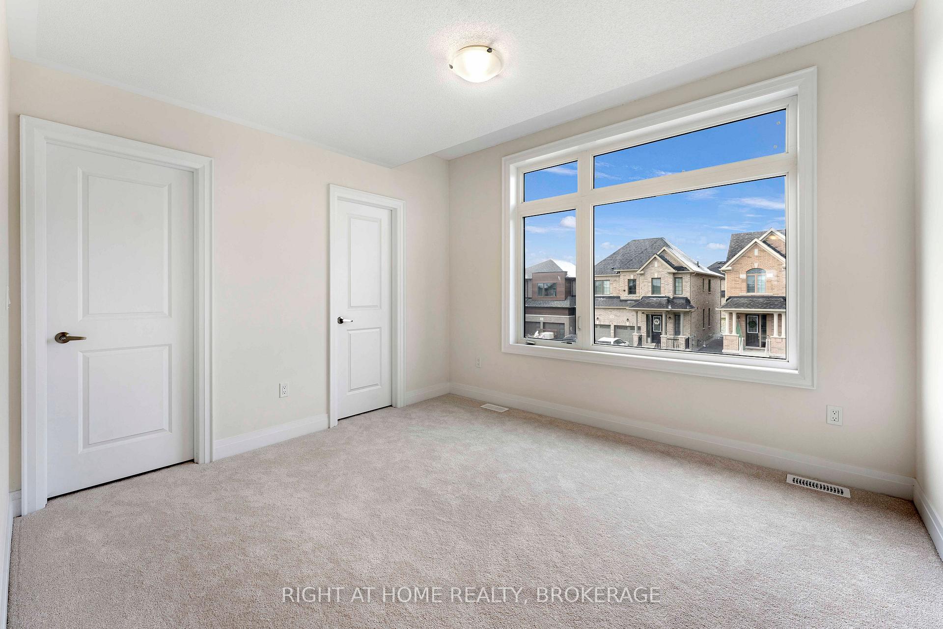 Photo 10 of 19 Hoad Street, Clarington, Newcastle — HOMEH