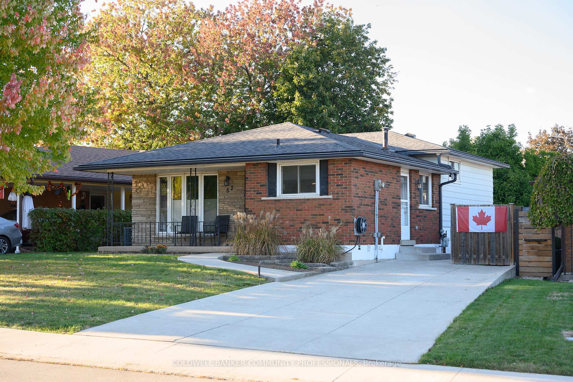 Photo 1 of 52 Gardiner Drive, Hamilton, Gilkson — HOMEH