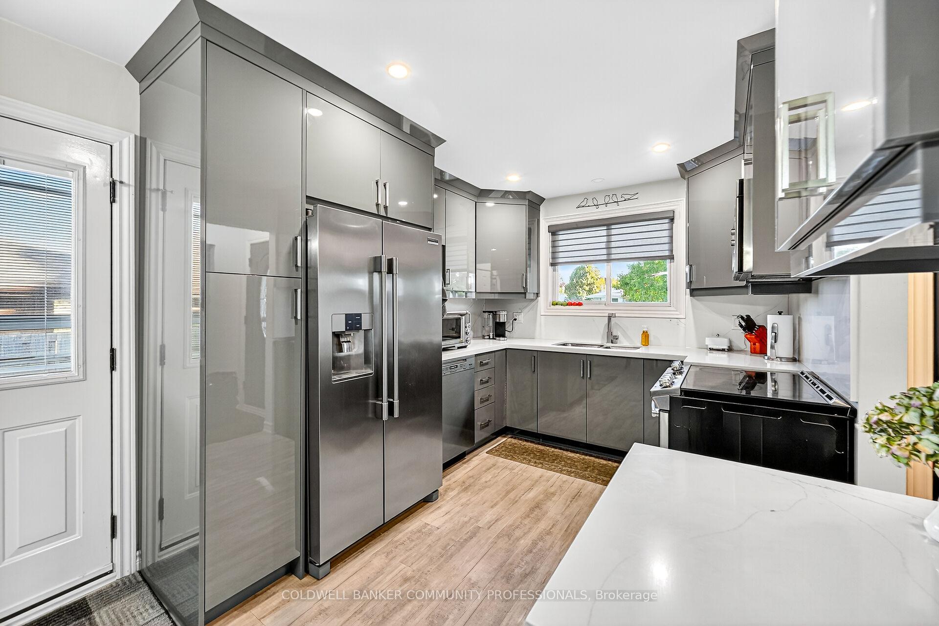 Photo 9 of 52 Gardiner Drive, Hamilton, Gilkson — HOMEH
