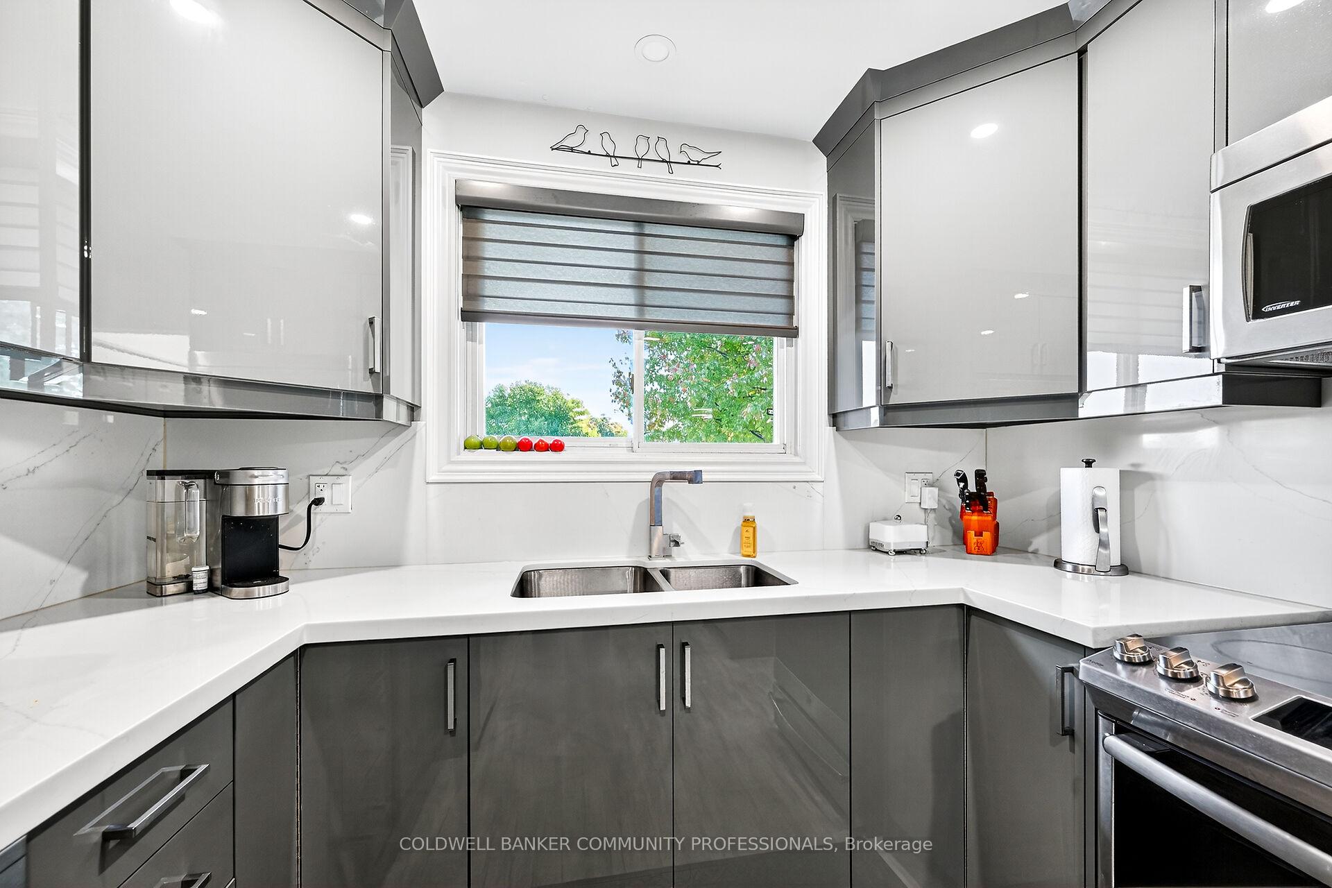 Photo 11 of 52 Gardiner Drive, Hamilton, Gilkson — HOMEH