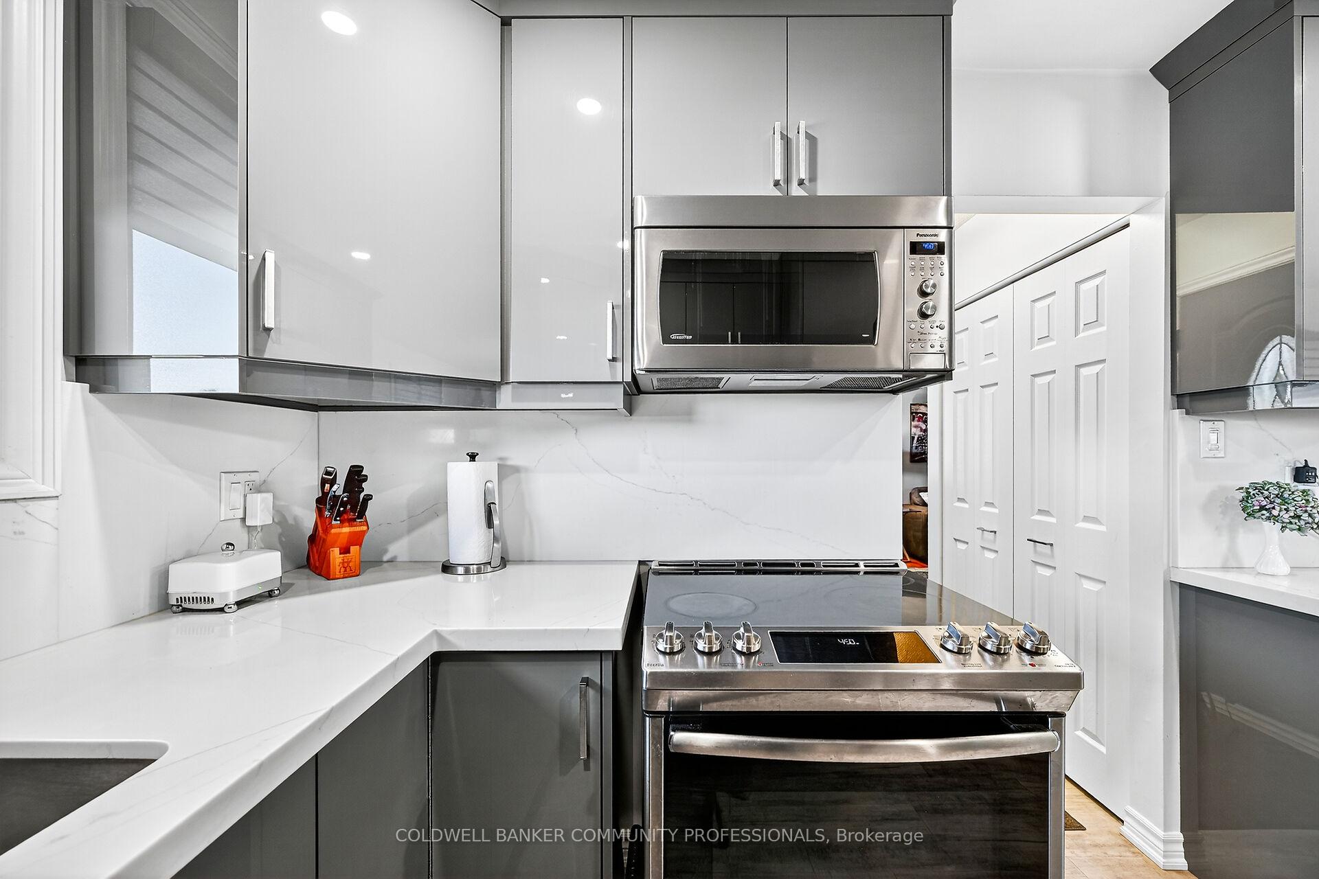 Photo 12 of 52 Gardiner Drive, Hamilton, Gilkson — HOMEH