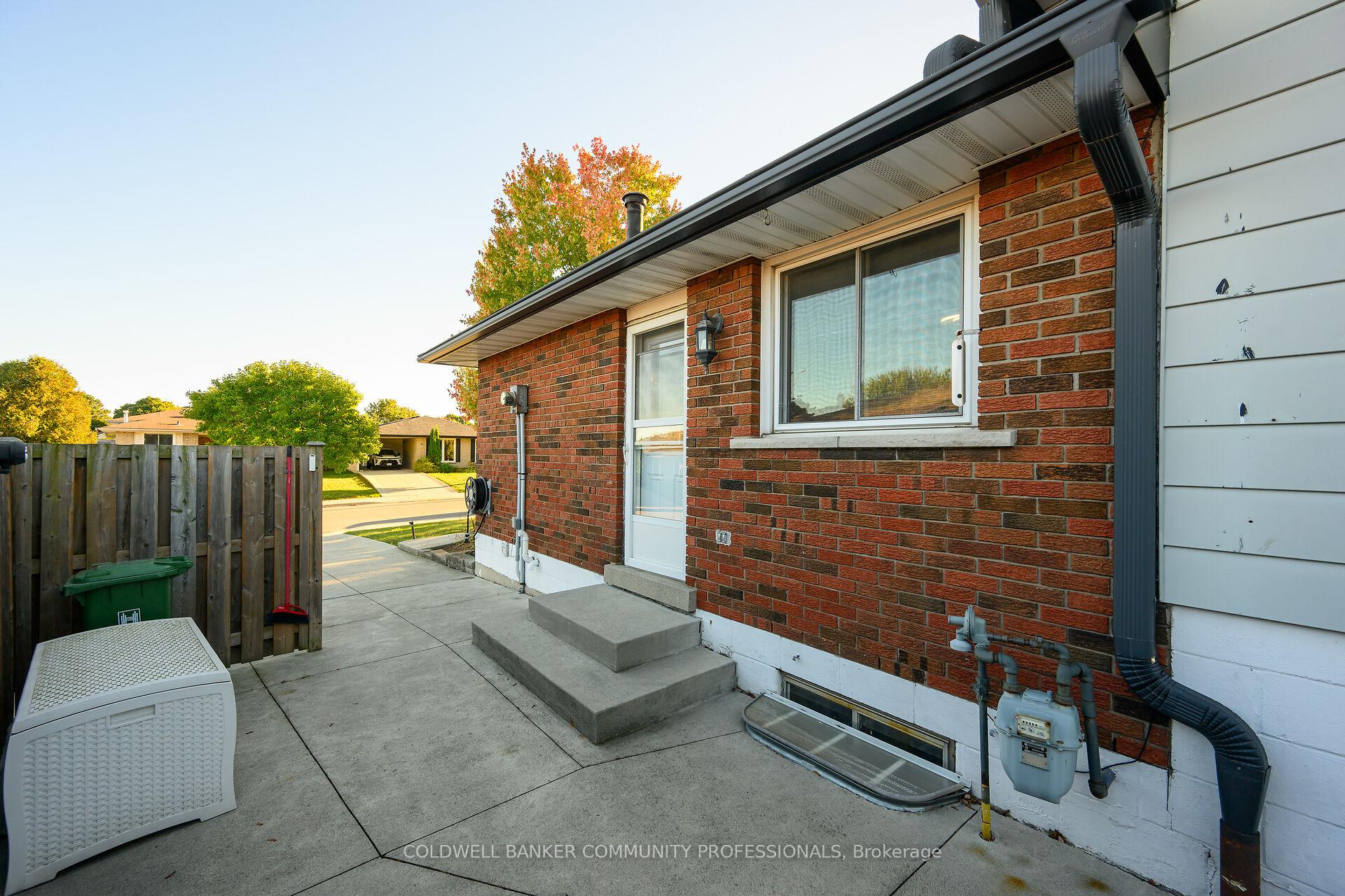 Photo 36 of 52 Gardiner Drive, Hamilton, Gilkson — HOMEH