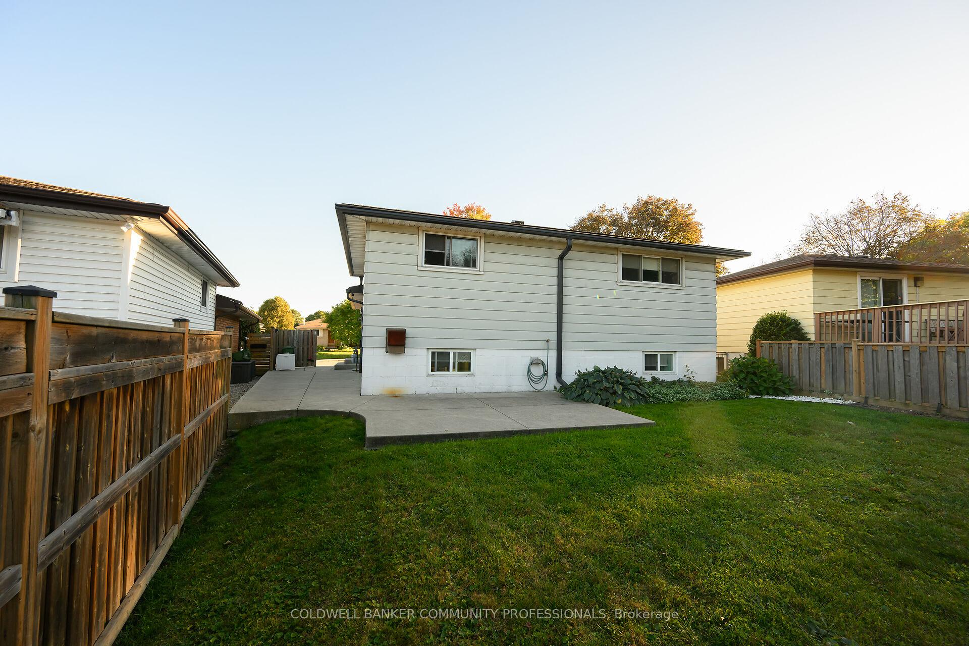 Photo 39 of 52 Gardiner Drive, Hamilton, Gilkson — HOMEH