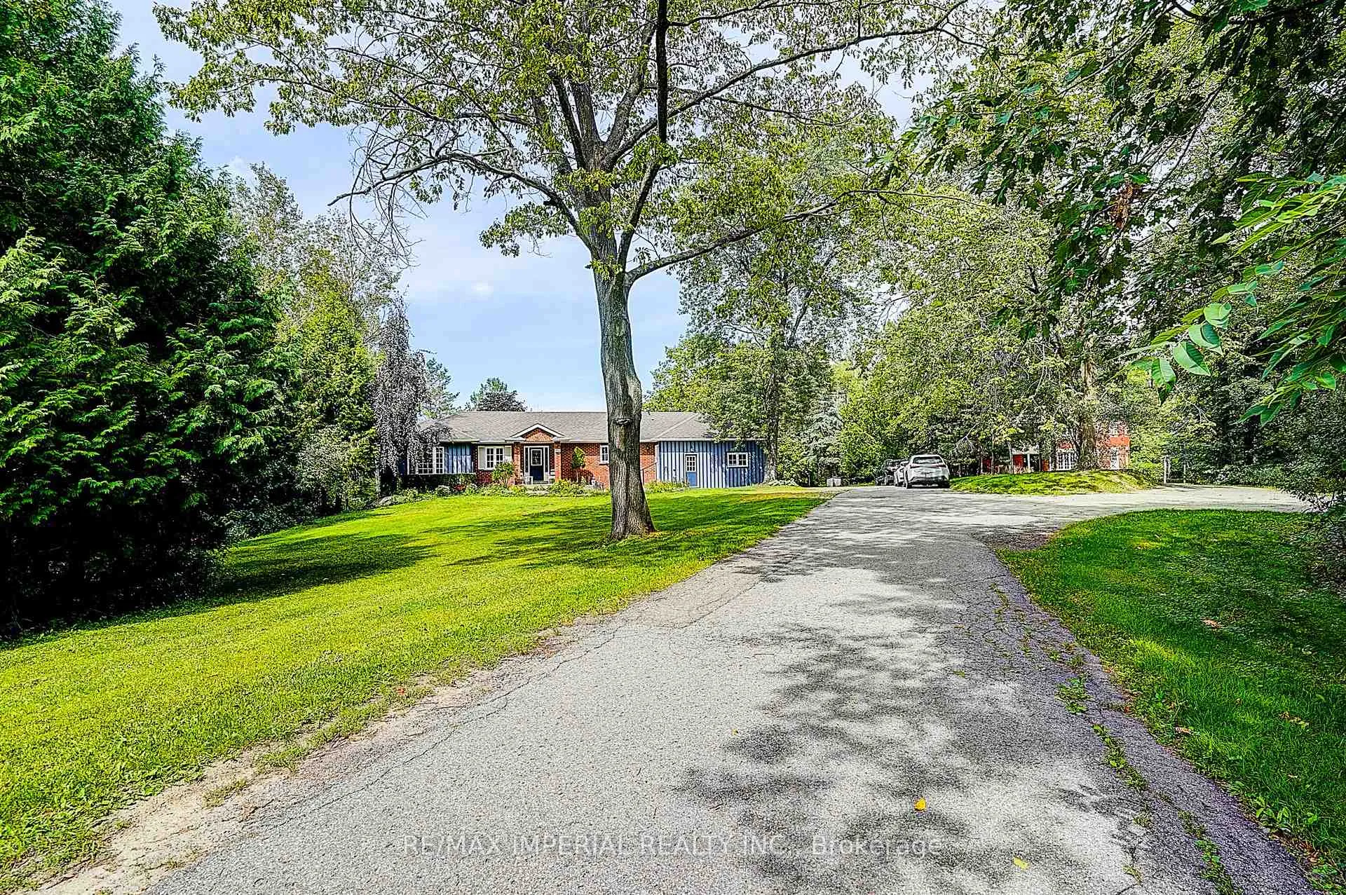Photo 5 of 282 Ridge Road, Aurora, Aurora Estates — HOMEH