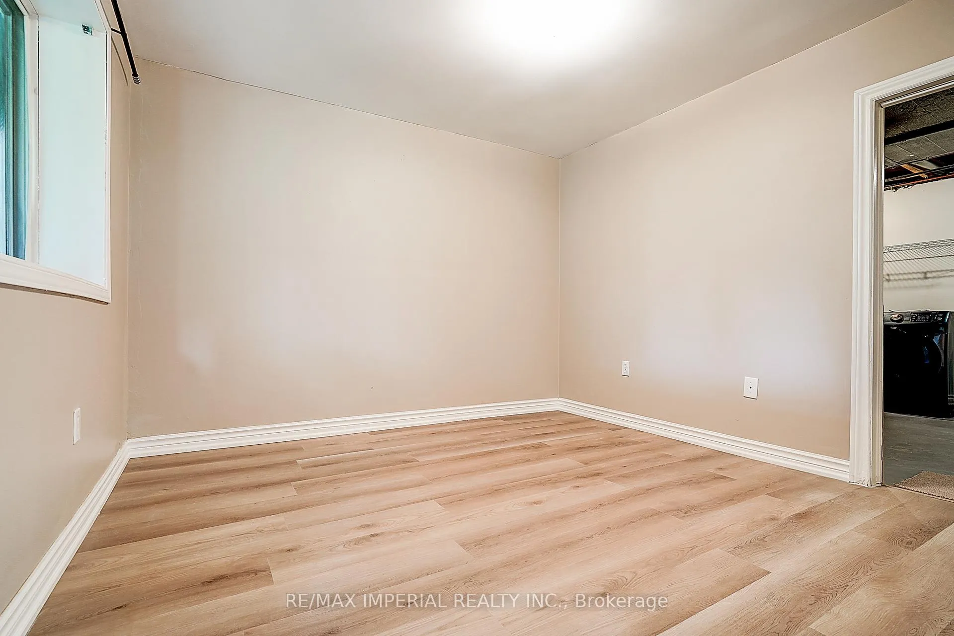 Photo 36 of 282 Ridge Road, Aurora, Aurora Estates — HOMEH