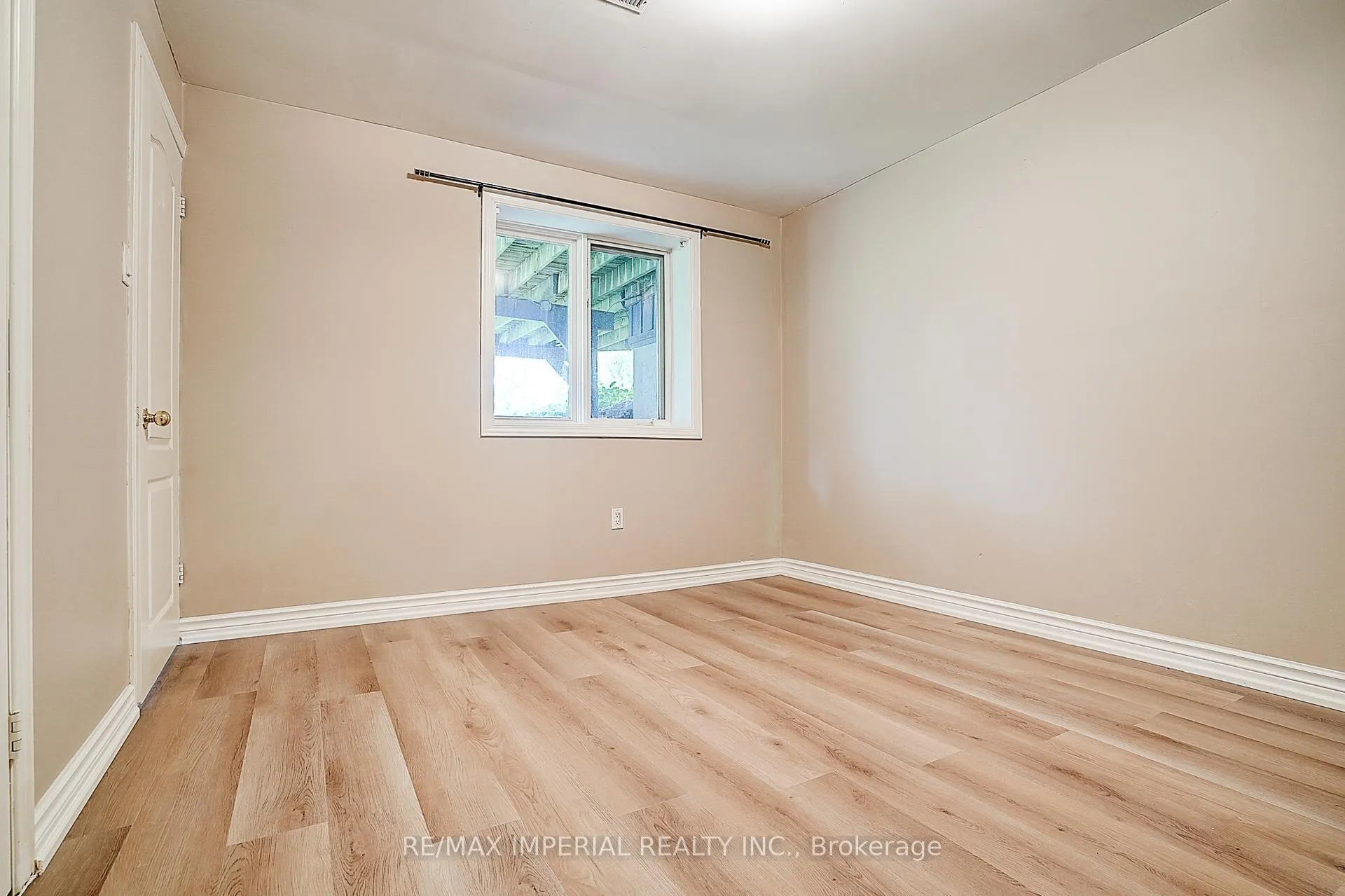 Photo 38 of 282 Ridge Road, Aurora, Aurora Estates — HOMEH