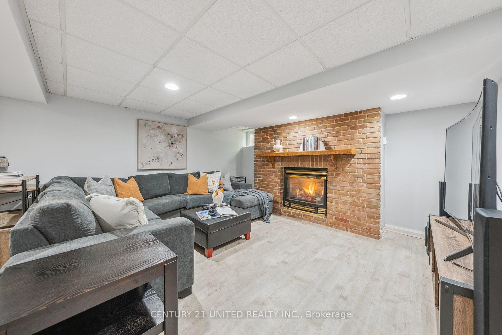 Photo 22 of 58 Centre Street, Clarington, Bowmanville — HOMEH