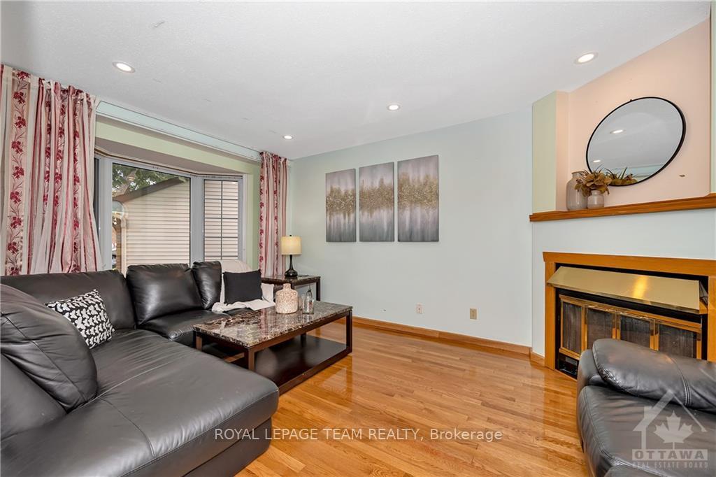 Photo 4 of 820 Torsa Court, Ottawa, Fairfield Heights — HOMEH