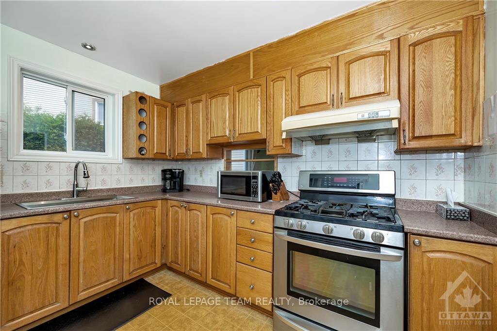 Photo 12 of 820 Torsa Court, Ottawa, Fairfield Heights — HOMEH