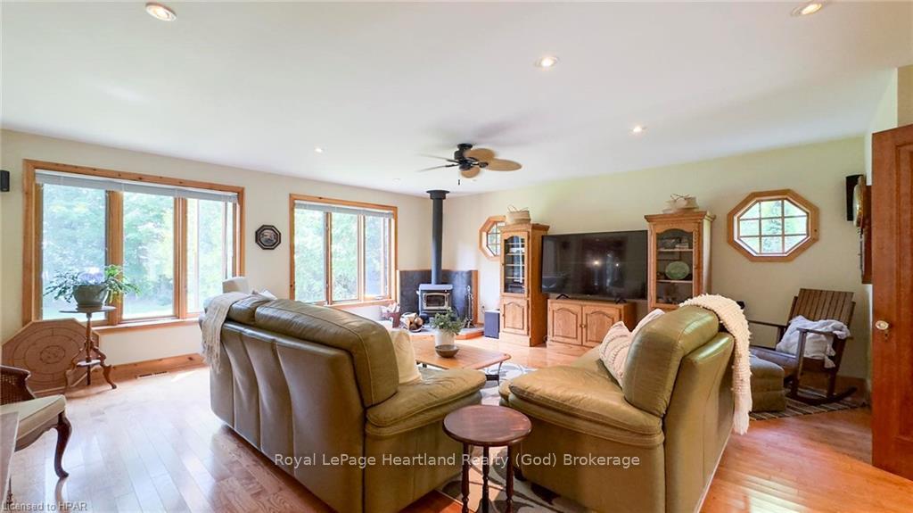 Photo 4 of 74397 Cardinal Court, Bluewater, Stanley — HOMEH
