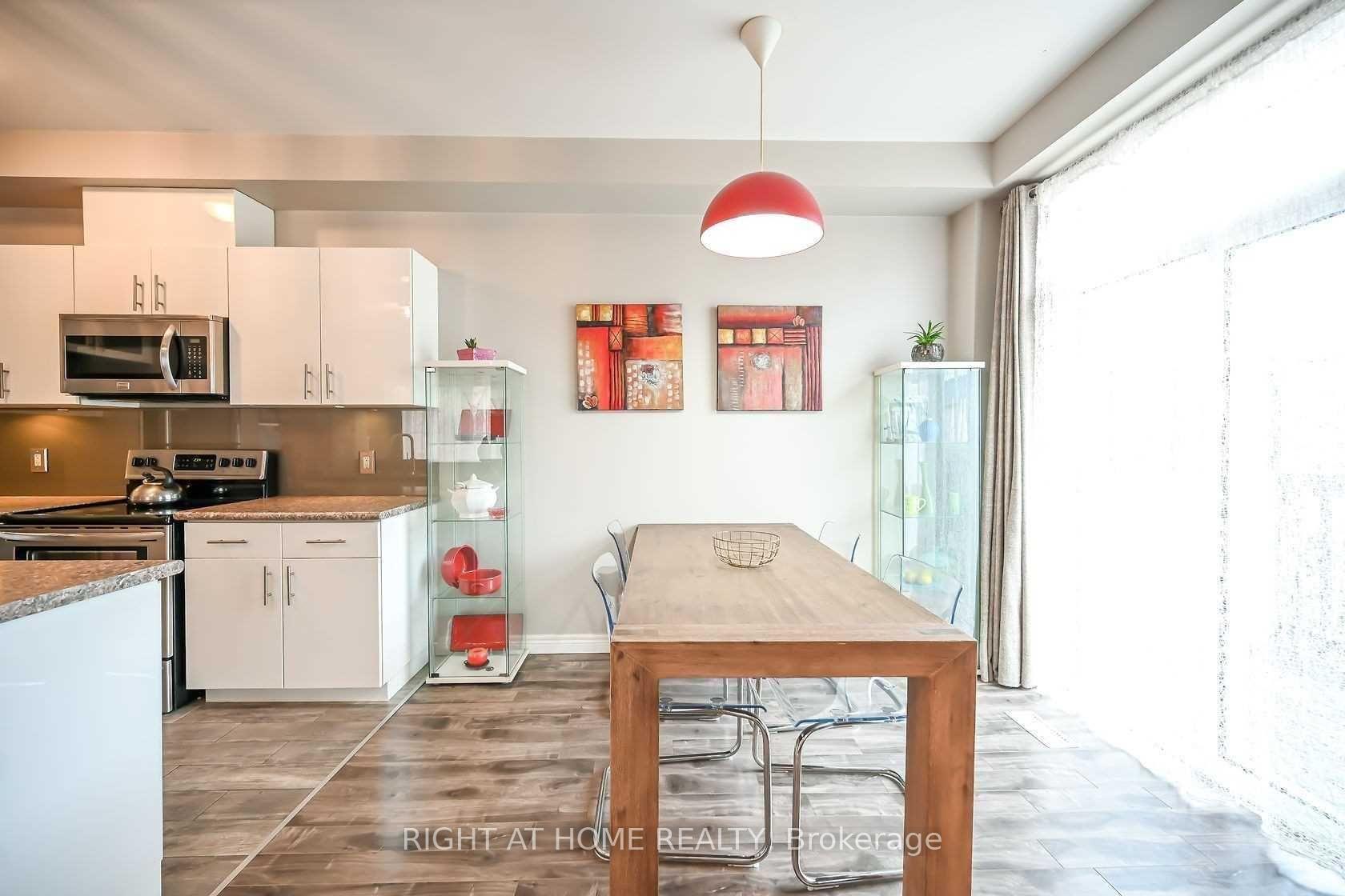 Photo 7 of 96 Highgate Drive, Hamilton, Stoney Creek Mountain — HOMEH