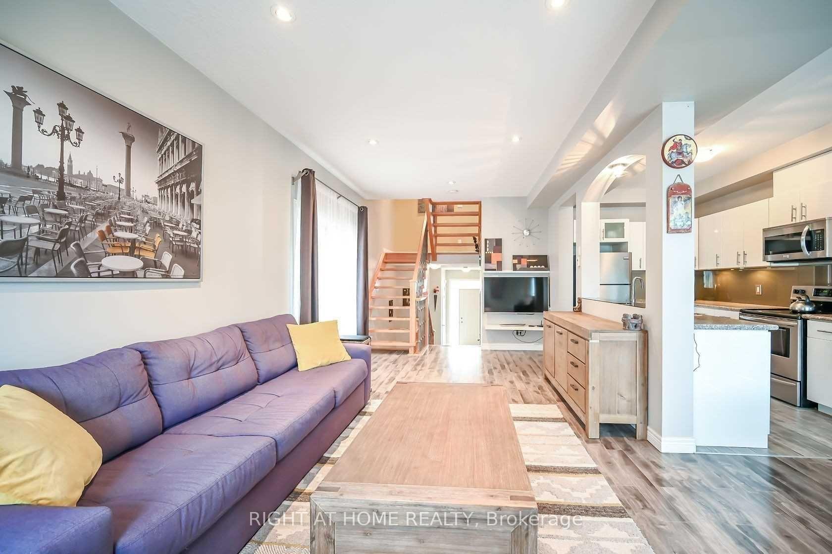 Photo 9 of 96 Highgate Drive, Hamilton, Stoney Creek Mountain — HOMEH