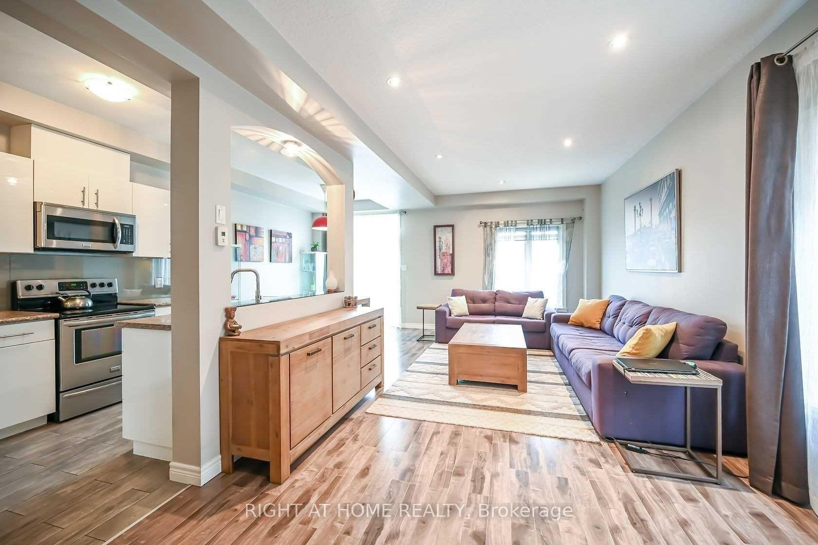 Photo 10 of 96 Highgate Drive, Hamilton, Stoney Creek Mountain — HOMEH