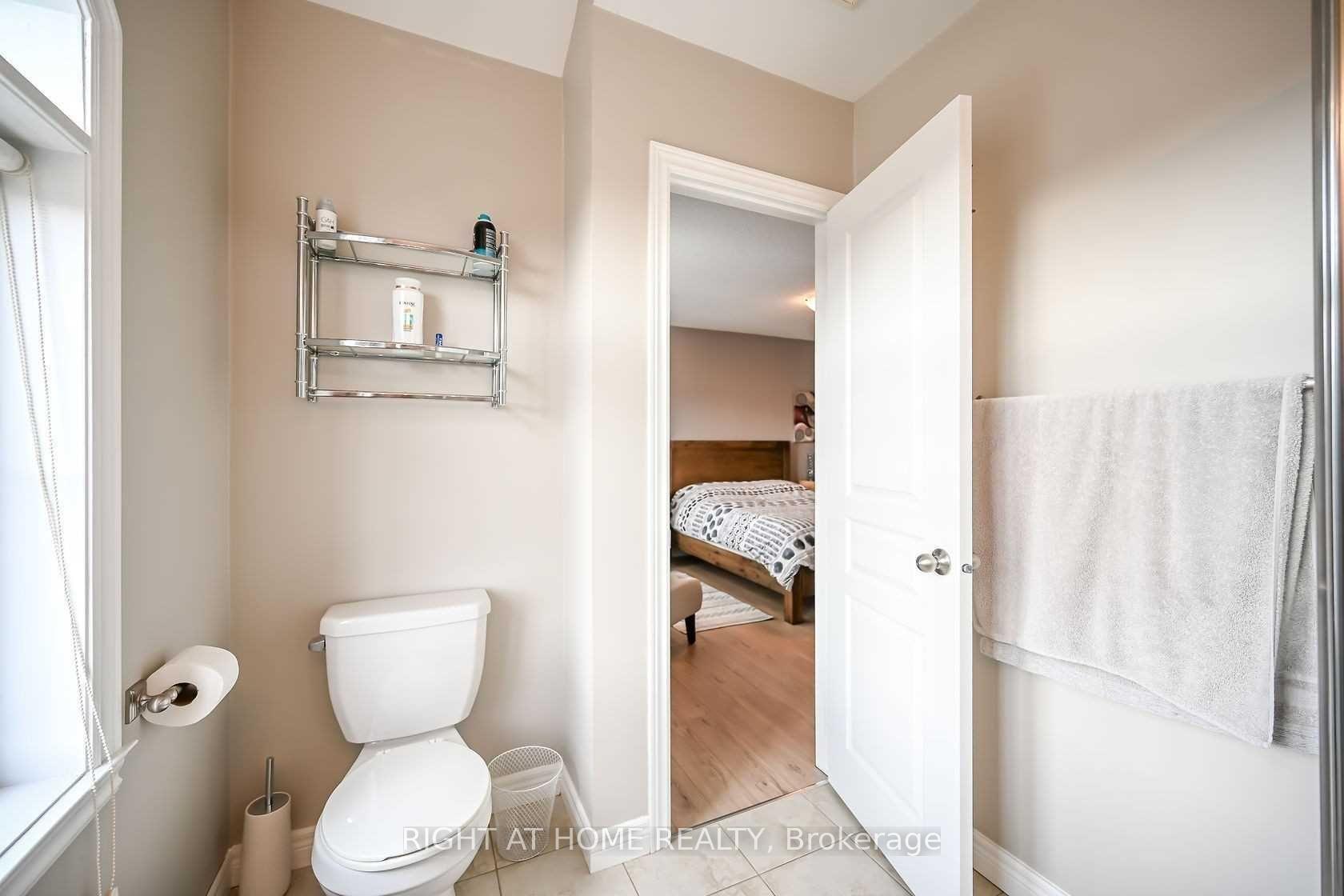 Photo 17 of 96 Highgate Drive, Hamilton, Stoney Creek Mountain — HOMEH