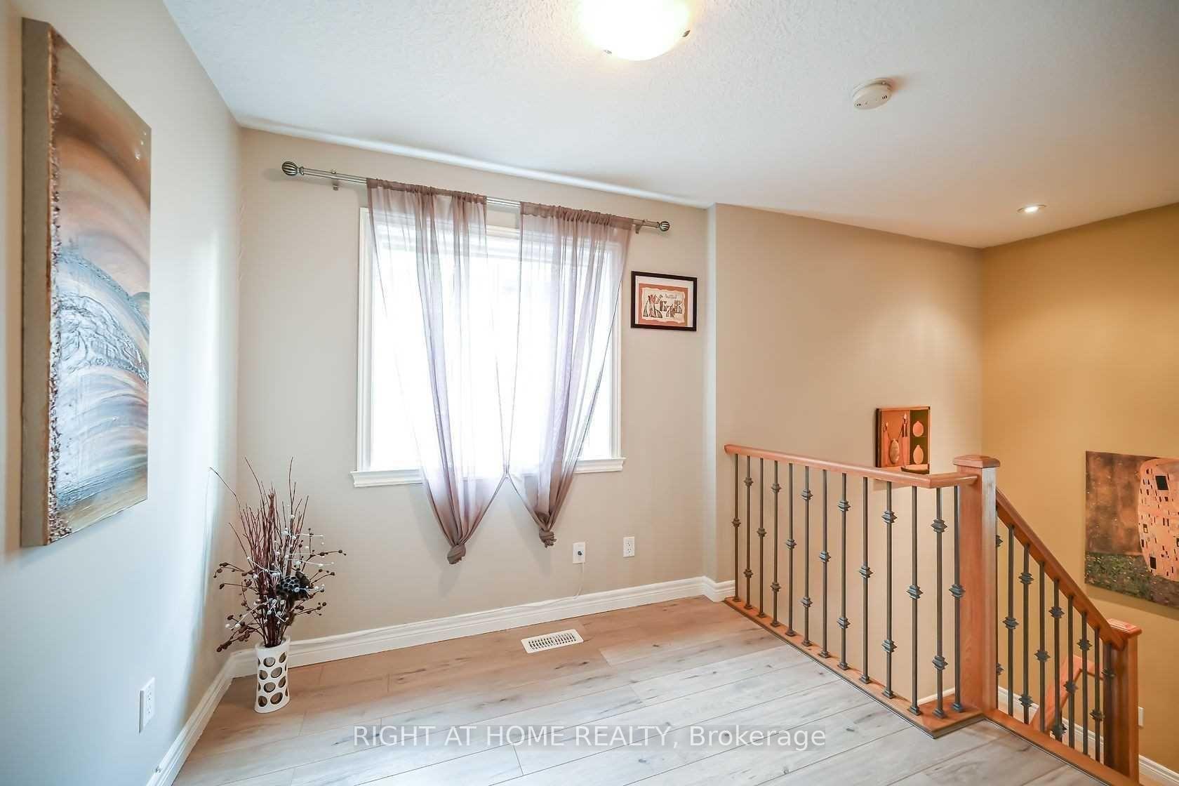 Photo 18 of 96 Highgate Drive, Hamilton, Stoney Creek Mountain — HOMEH