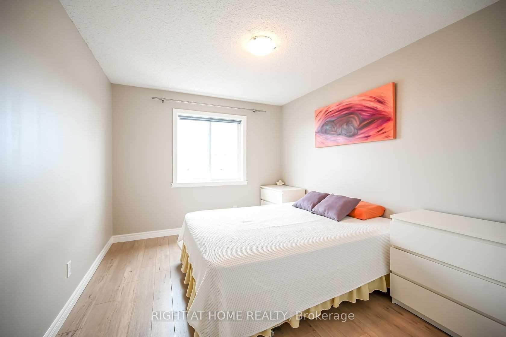 Photo 19 of 96 Highgate Drive, Hamilton, Stoney Creek Mountain — HOMEH