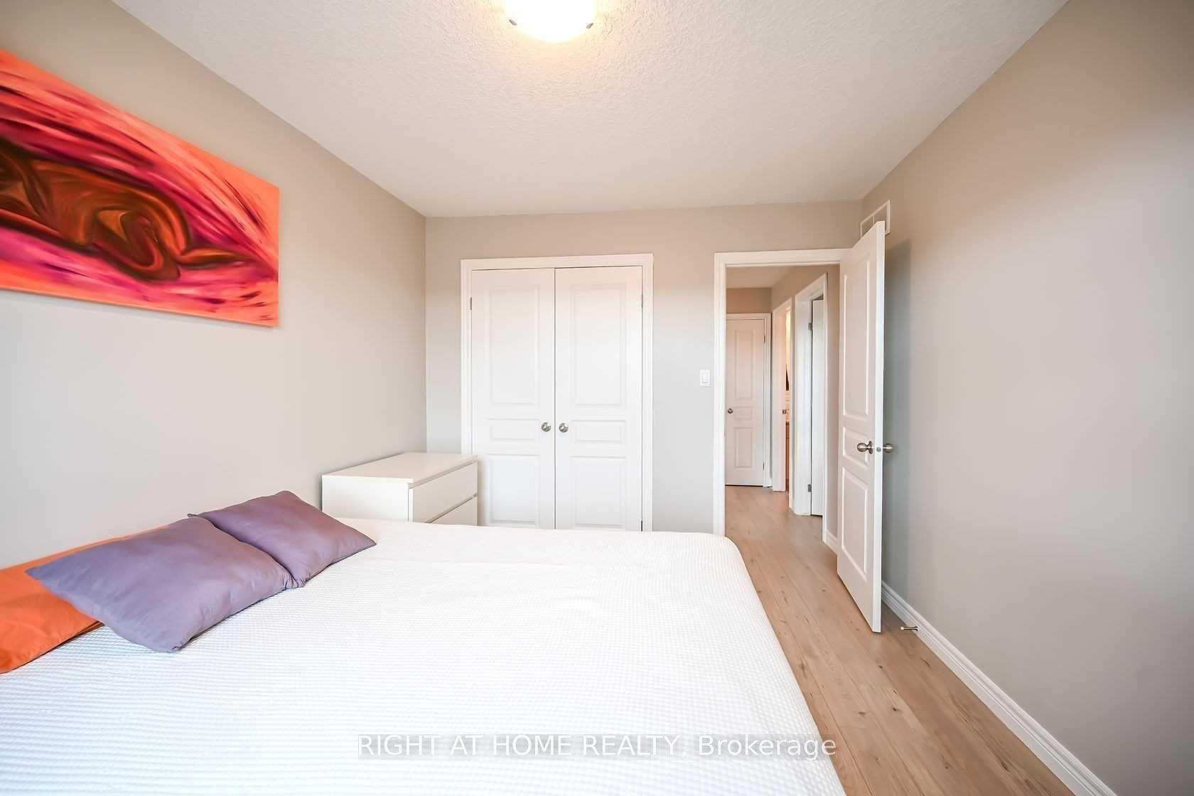 Photo 20 of 96 Highgate Drive, Hamilton, Stoney Creek Mountain — HOMEH