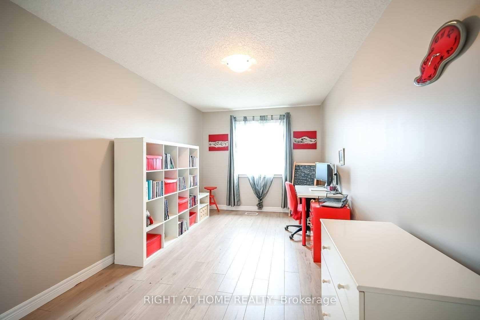 Photo 21 of 96 Highgate Drive, Hamilton, Stoney Creek Mountain — HOMEH