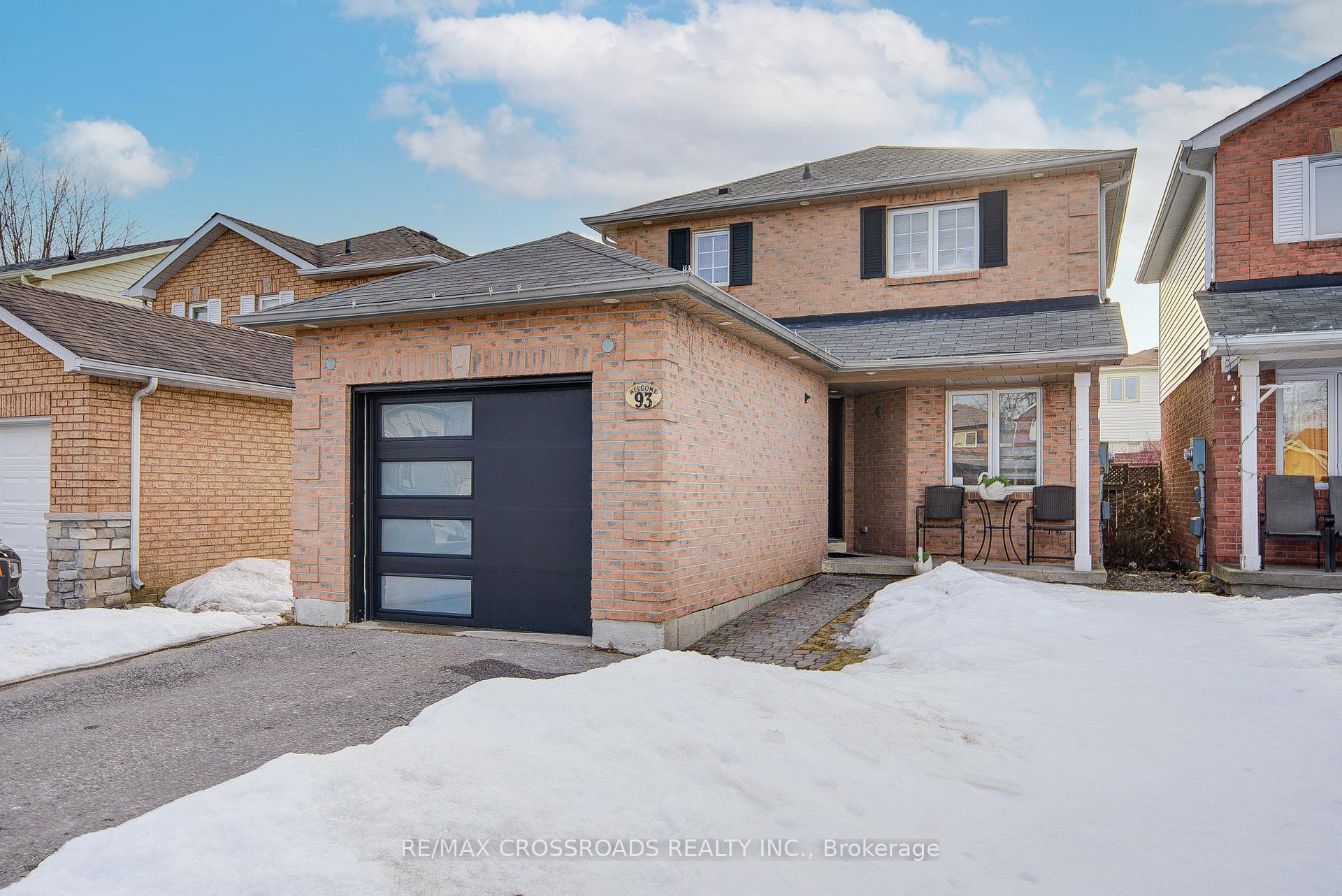 Photo 2 of 93 McMann Crescent, Clarington, Courtice — HOMEH