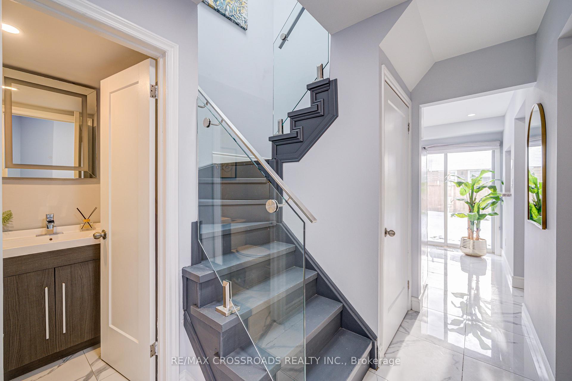 Photo 8 of 93 McMann Crescent, Clarington, Courtice — HOMEH