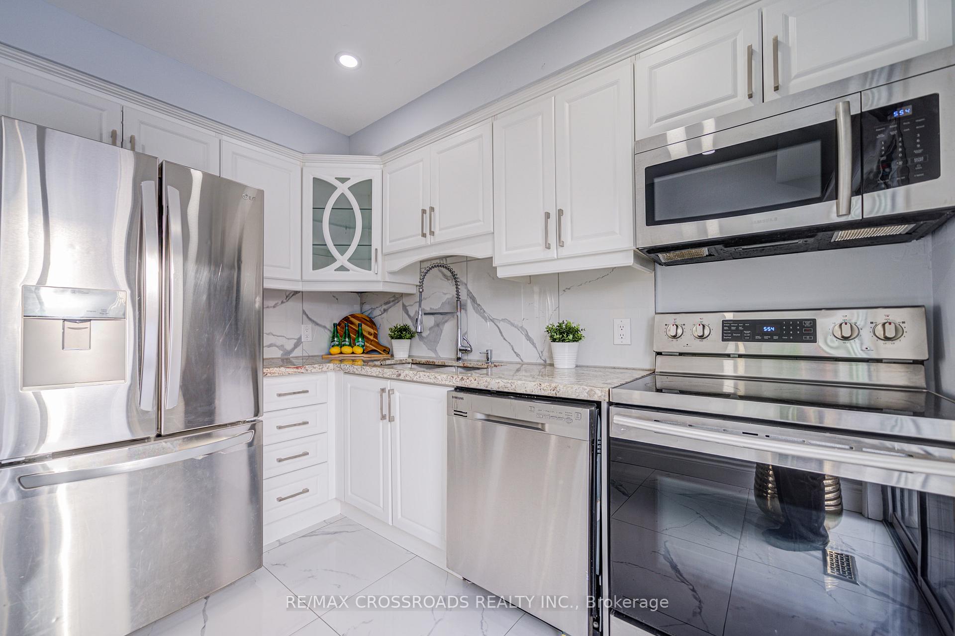 Photo 21 of 93 McMann Crescent, Clarington, Courtice — HOMEH