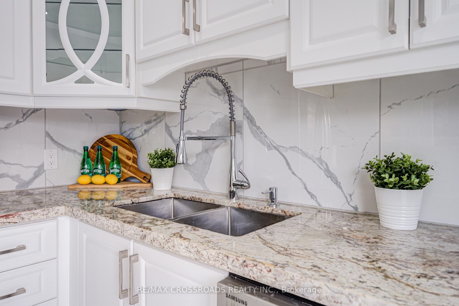 Photo 23 of 93 McMann Crescent, Clarington, Courtice — HOMEH