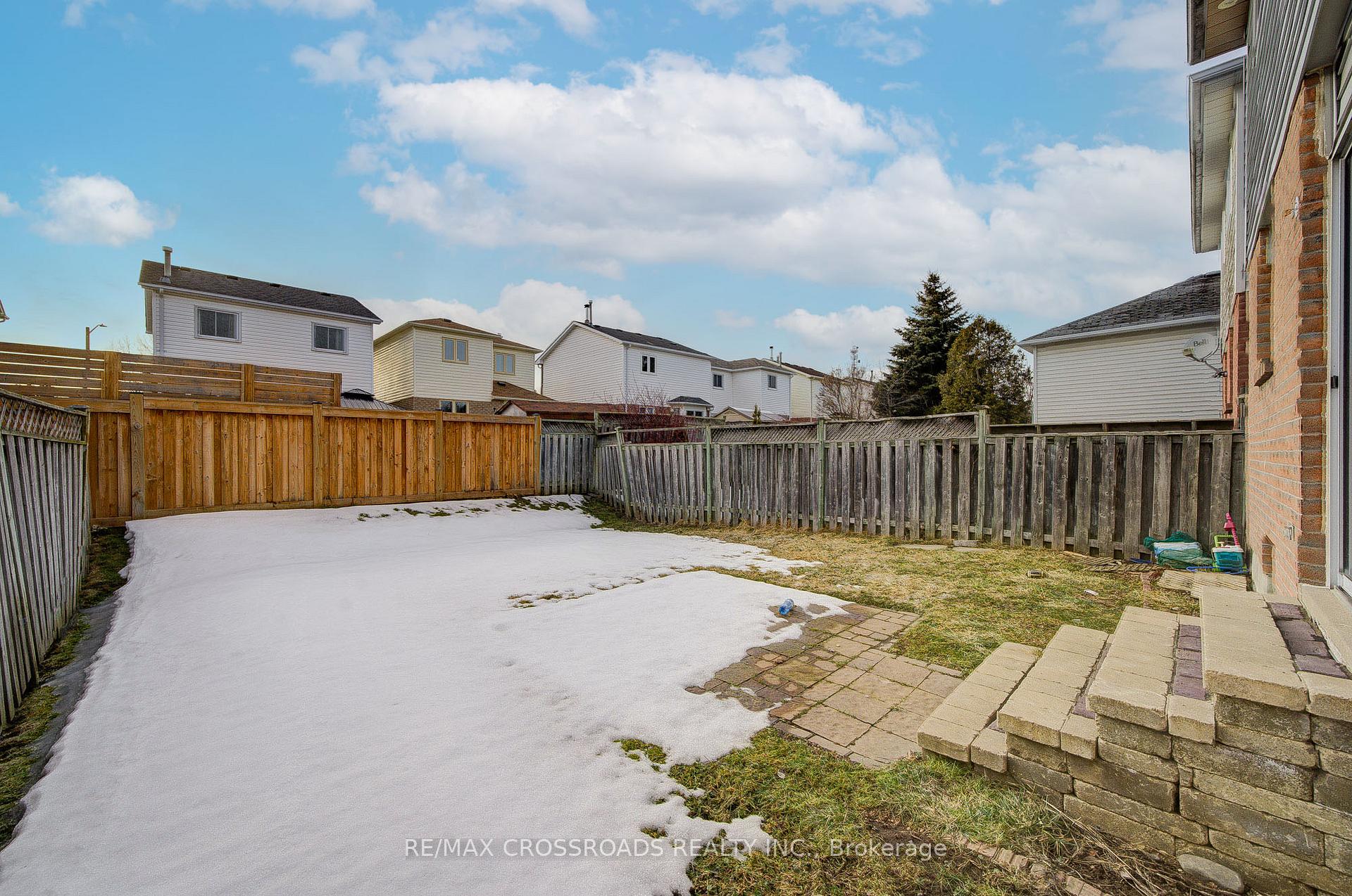 Photo 38 of 93 McMann Crescent, Clarington, Courtice — HOMEH