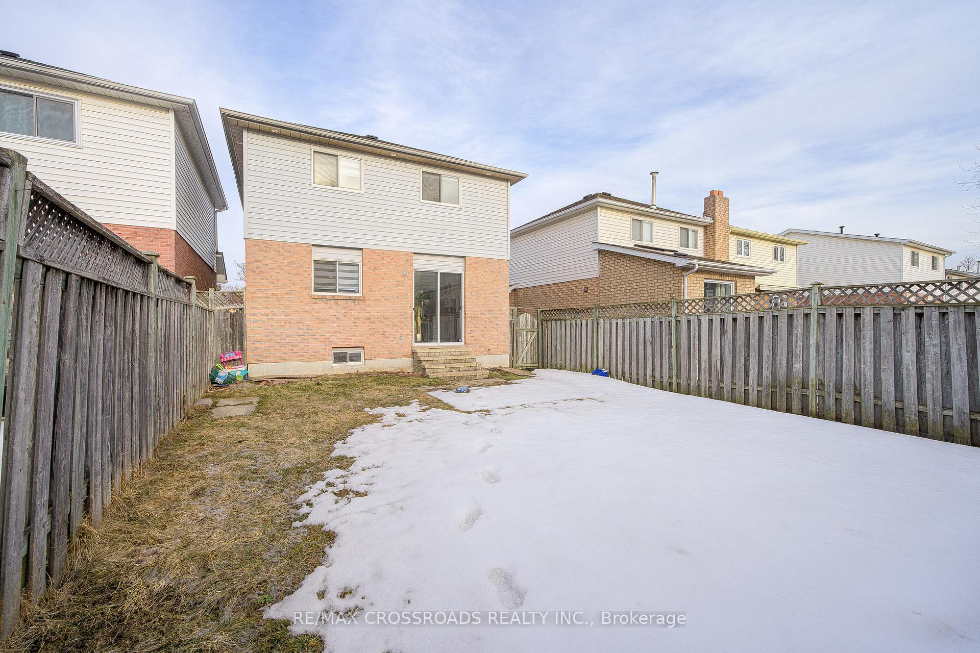 Photo 39 of 93 McMann Crescent, Clarington, Courtice — HOMEH