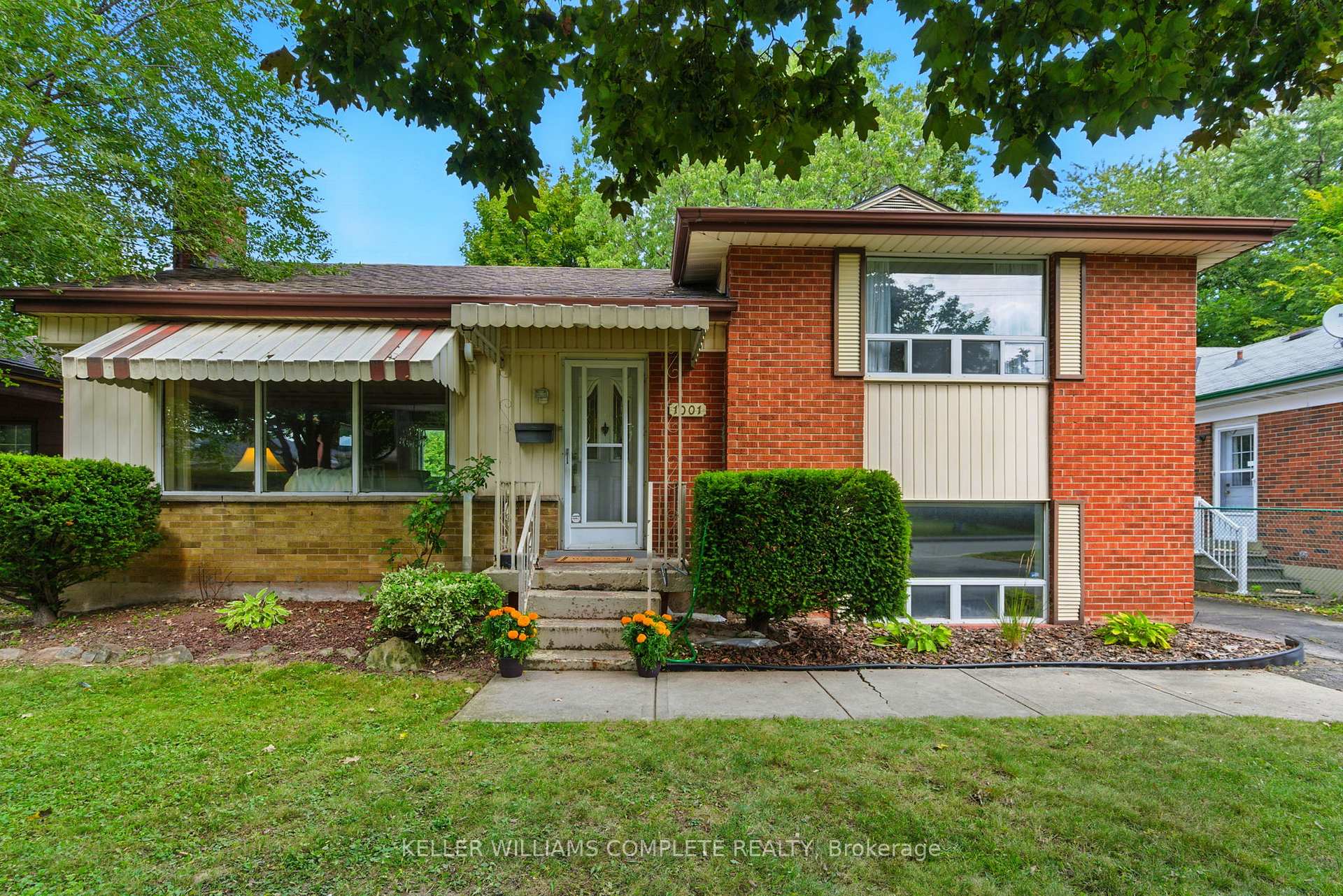 Photo 1 of 1001 Brucedale Avenue E, Hamilton, Sherwood — HOMEH