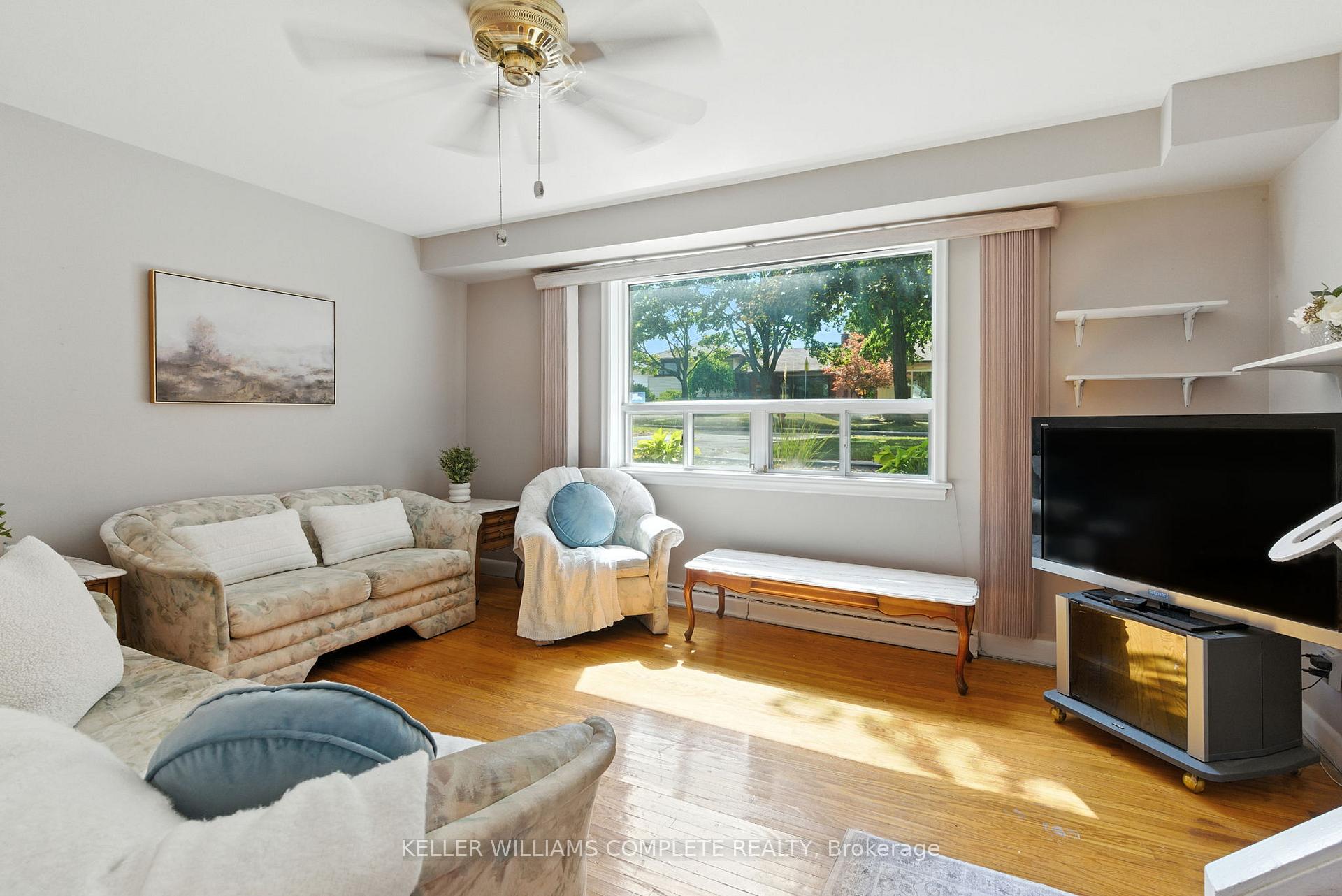 Photo 21 of 1001 Brucedale Avenue E, Hamilton, Sherwood — HOMEH