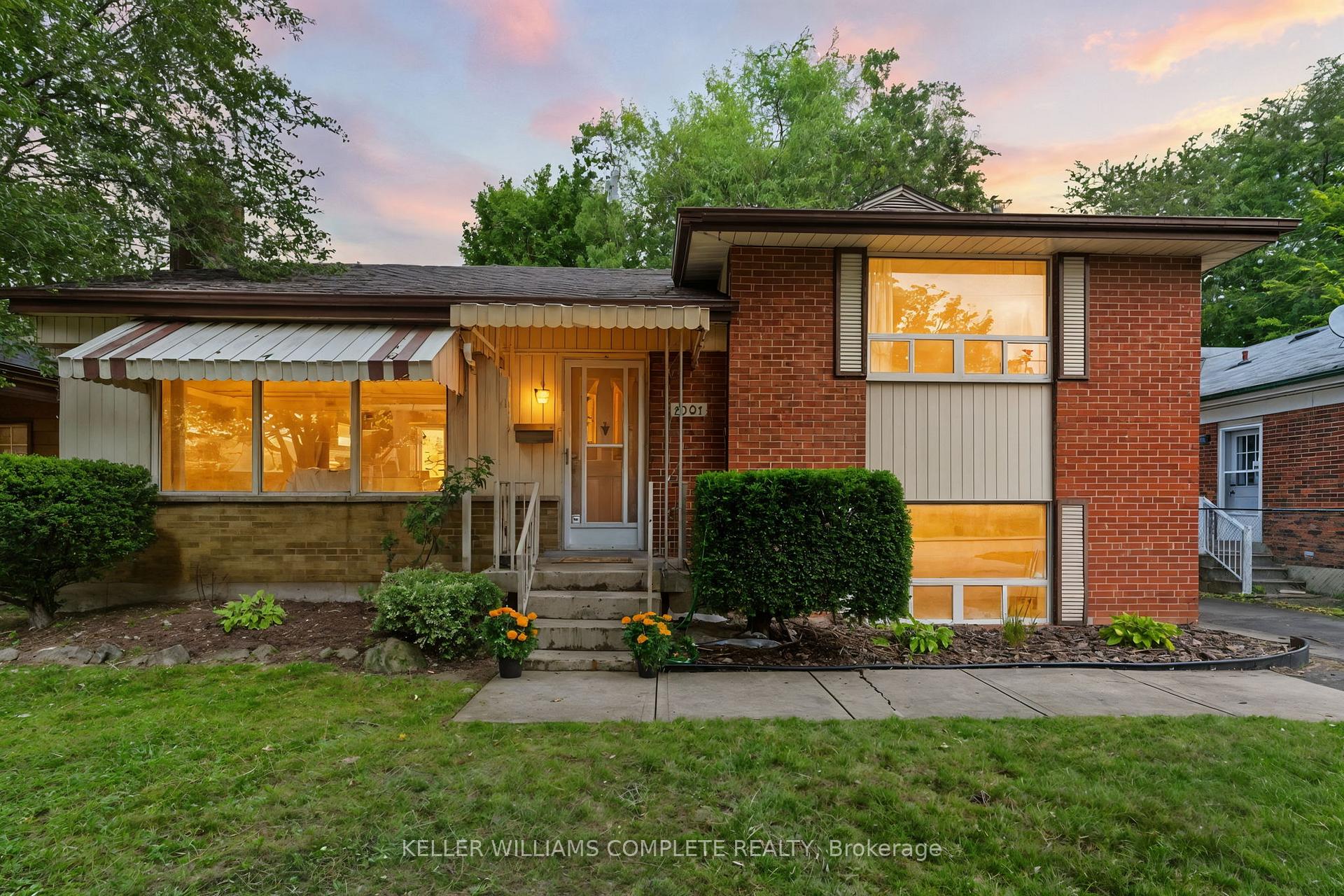 Photo 36 of 1001 Brucedale Avenue E, Hamilton, Sherwood — HOMEH