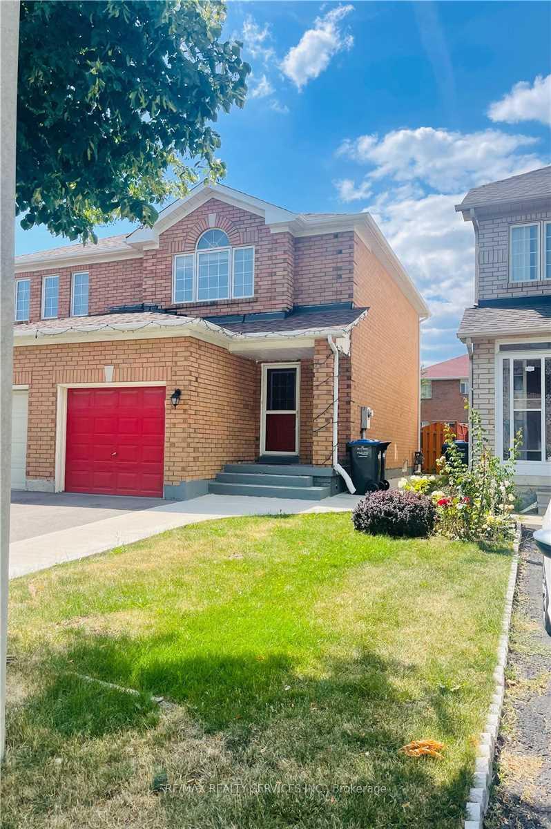 Front of 20 Whiteface Crescent