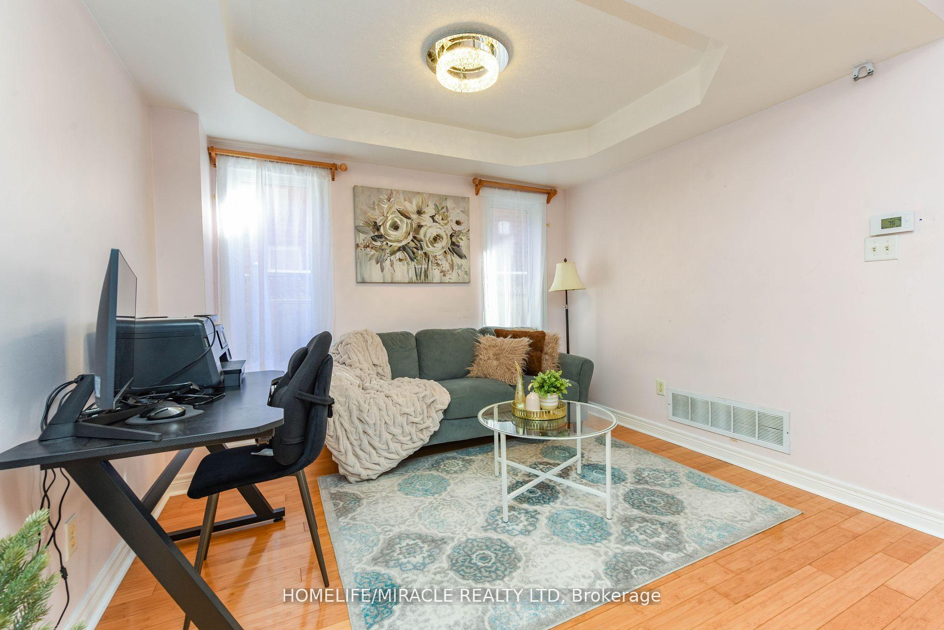 Photo 8 of 322 Ellwood Drive W, Caledon, Bolton West — HOMEH